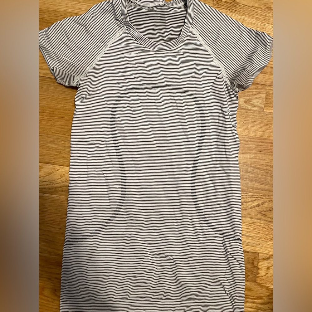 Lululemon Swiftly Tech Short-Sleeve Shirt 2.0 Black and White Stripe